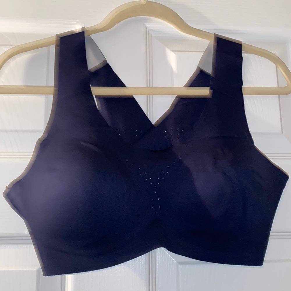 Brooks Dare Crossback Sports bra, 38 A/B, navy blue.